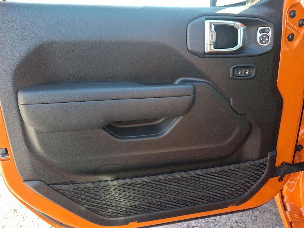 new 2025 Jeep Gladiator car, priced at $47,115