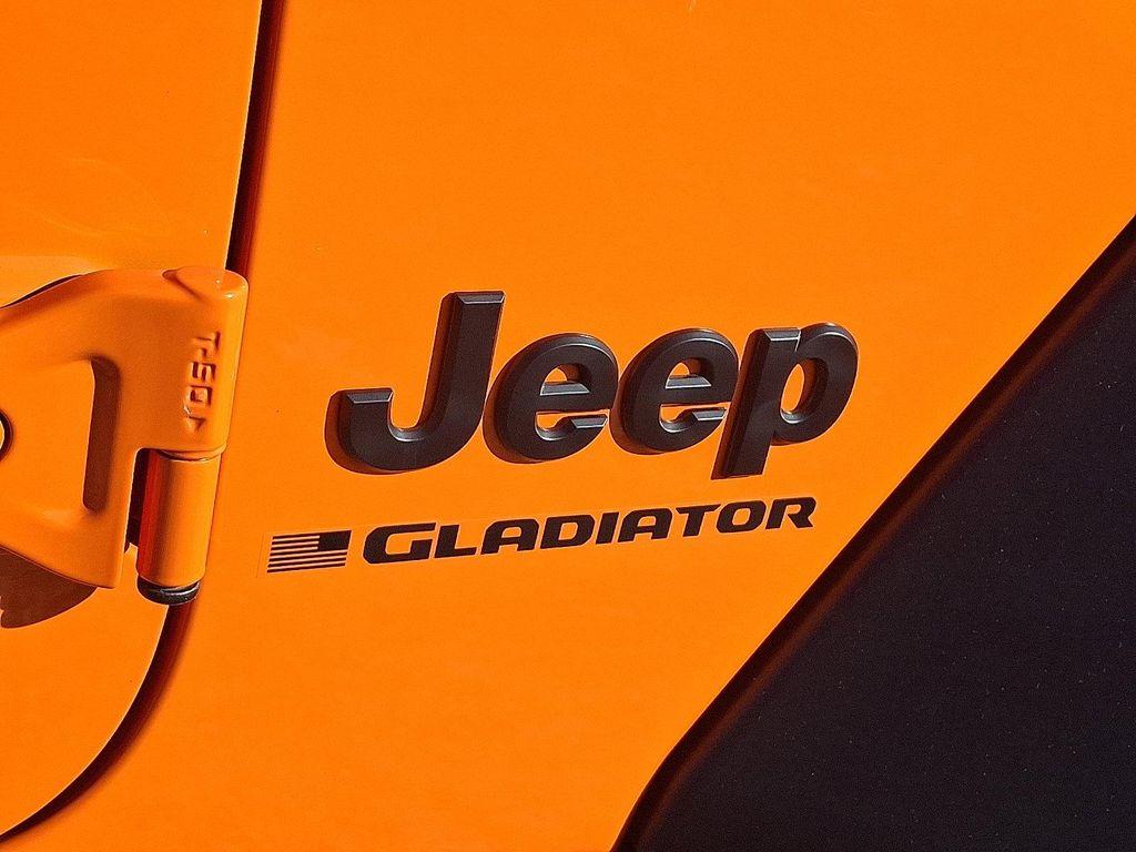 new 2025 Jeep Gladiator car, priced at $47,115