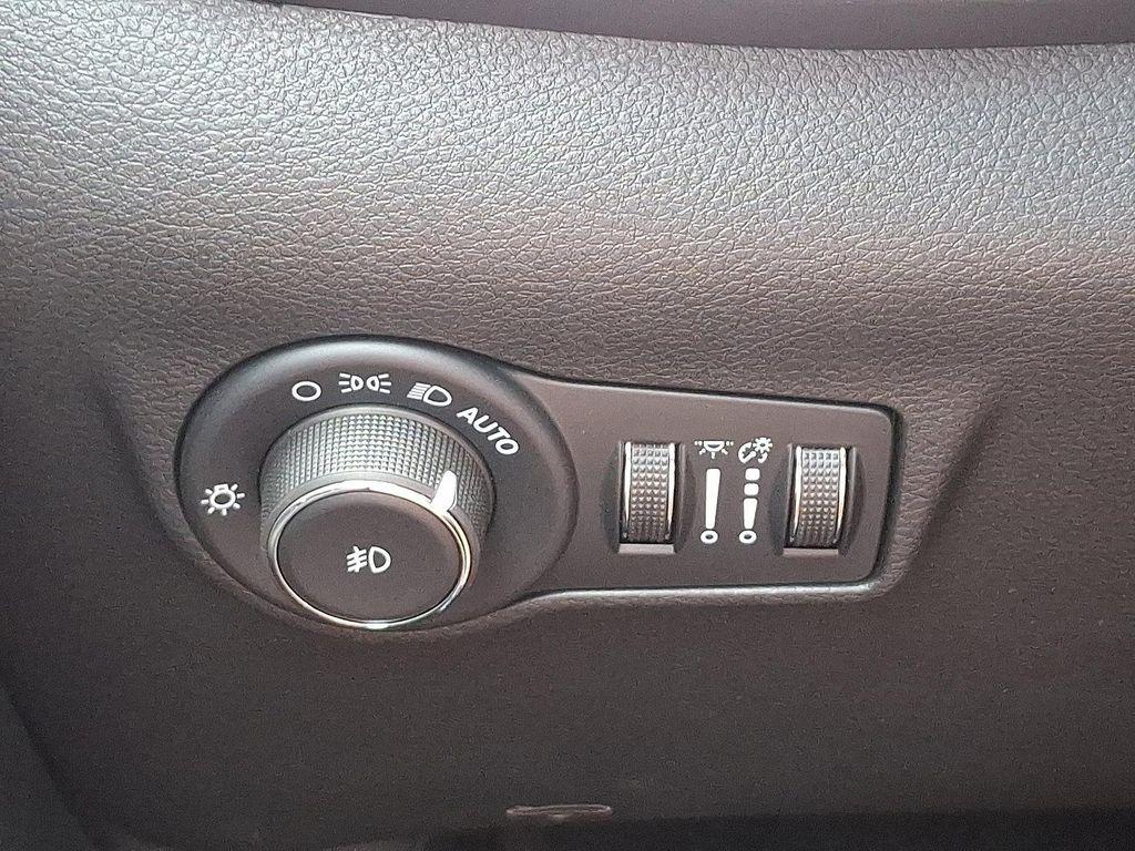 new 2025 Jeep Compass car, priced at $34,833