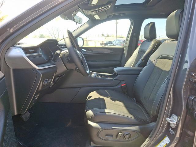 new 2025 Jeep Grand Cherokee L car, priced at $48,730