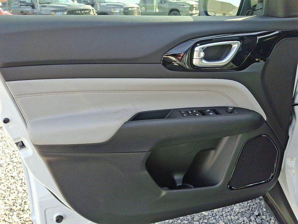 new 2026 Jeep Compass car, priced at $34,683