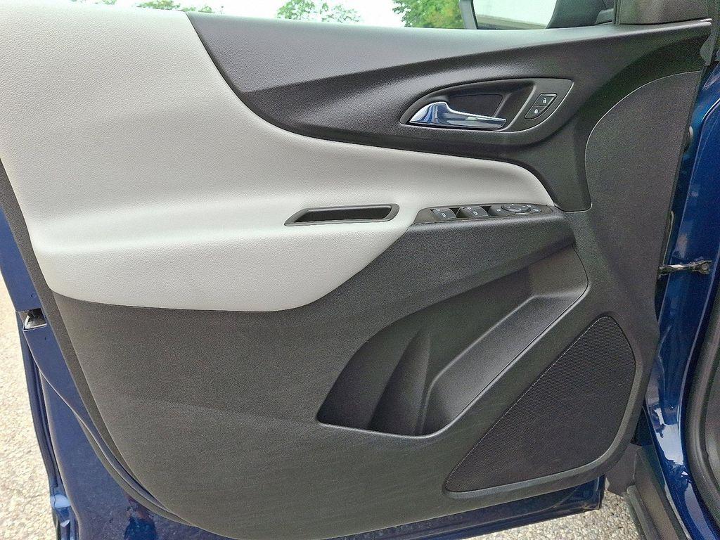 used 2022 Chevrolet Equinox car, priced at $25,500