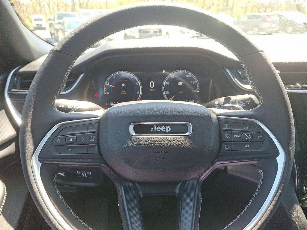 new 2025 Jeep Grand Cherokee L car, priced at $47,658