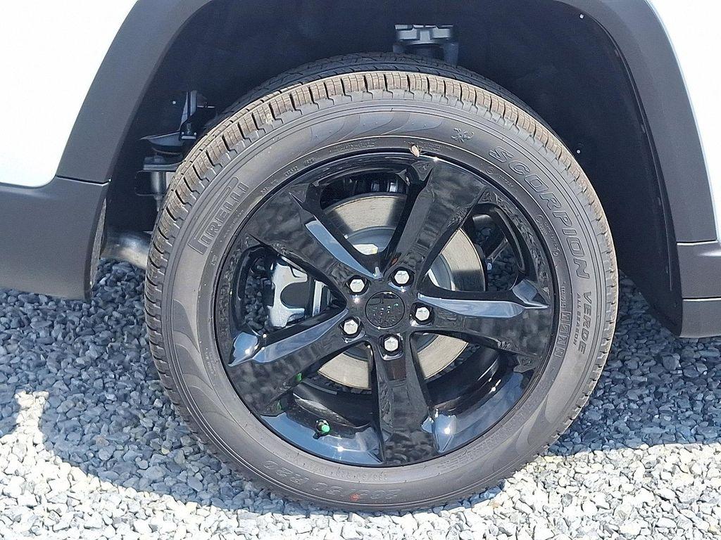 new 2025 Jeep Grand Cherokee L car, priced at $57,915