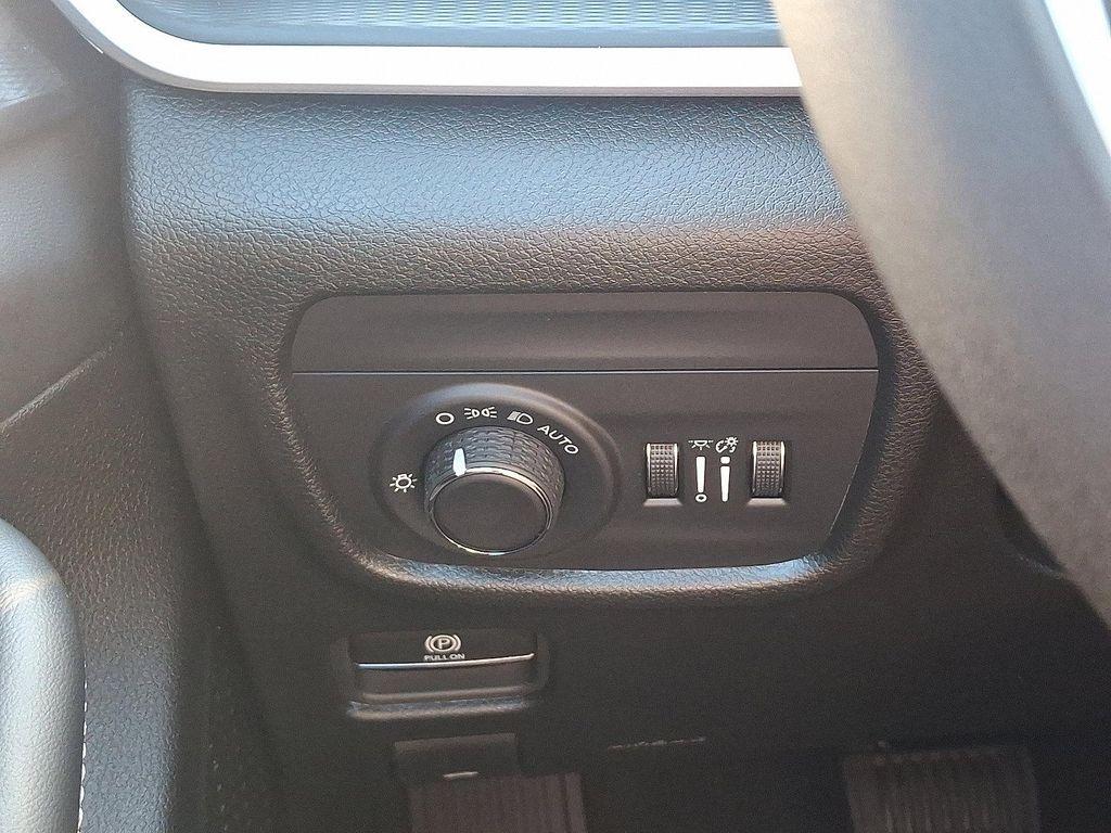 new 2025 Jeep Grand Cherokee L car, priced at $45,920