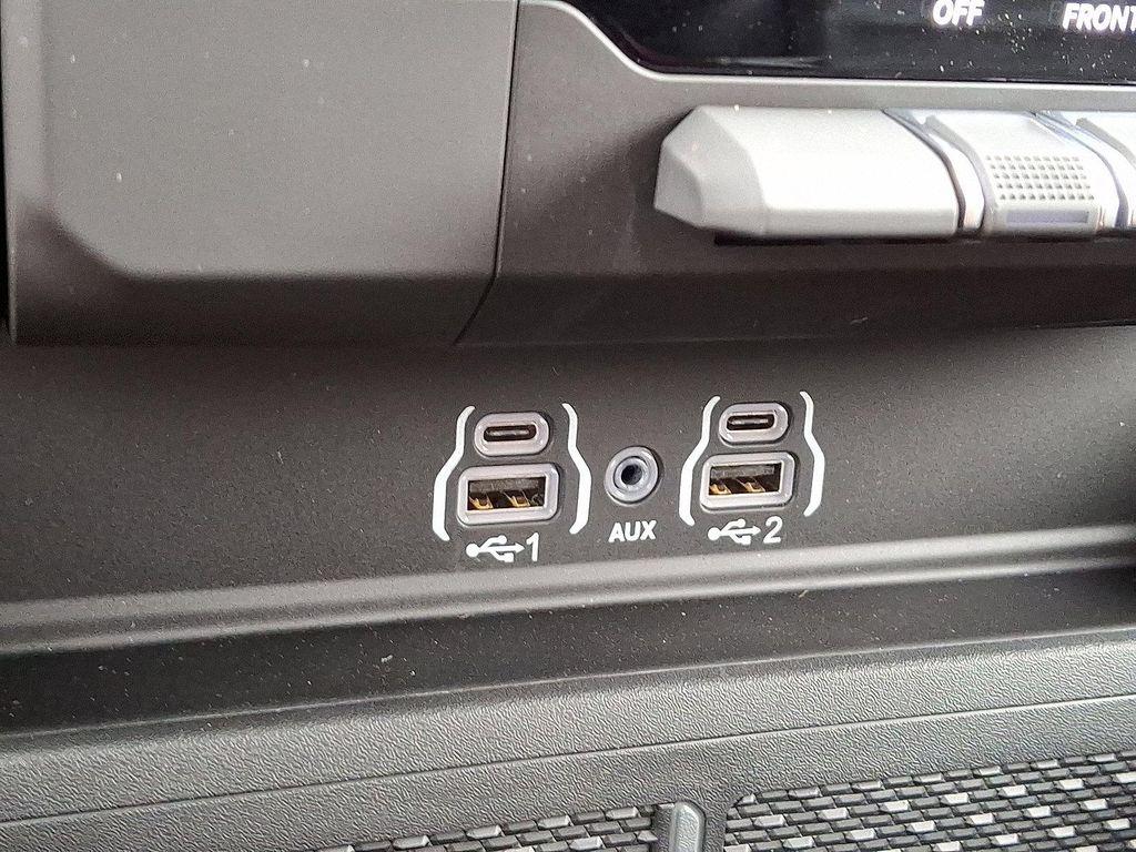 new 2025 Ram 1500 car, priced at $58,285