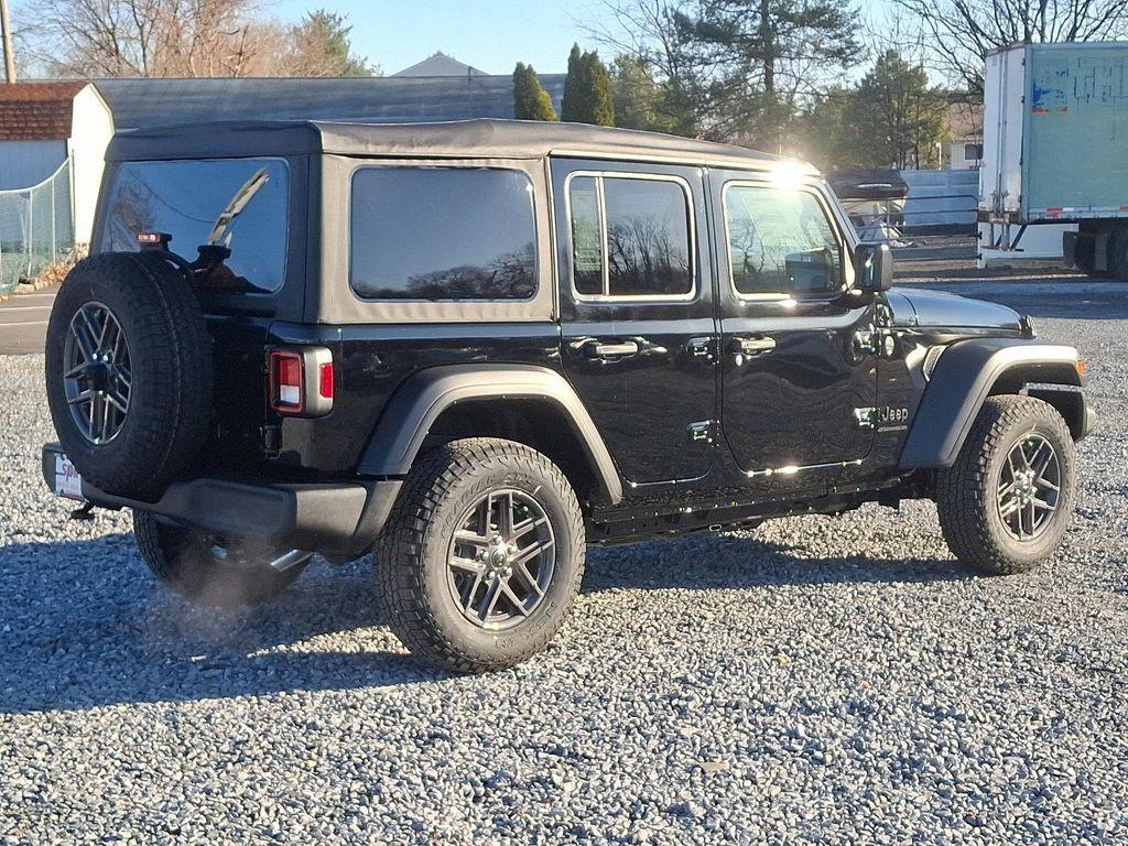 new 2025 Jeep Wrangler car, priced at $48,423