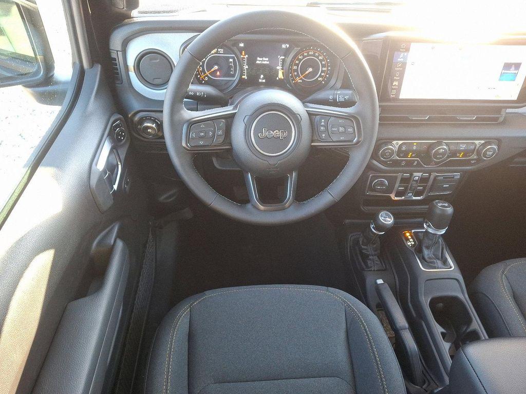 new 2025 Jeep Wrangler car, priced at $48,423