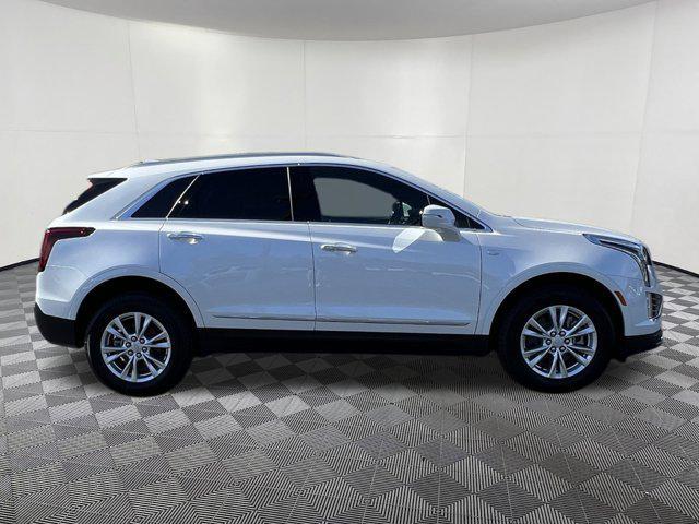 new 2025 Cadillac XT5 car, priced at $45,997