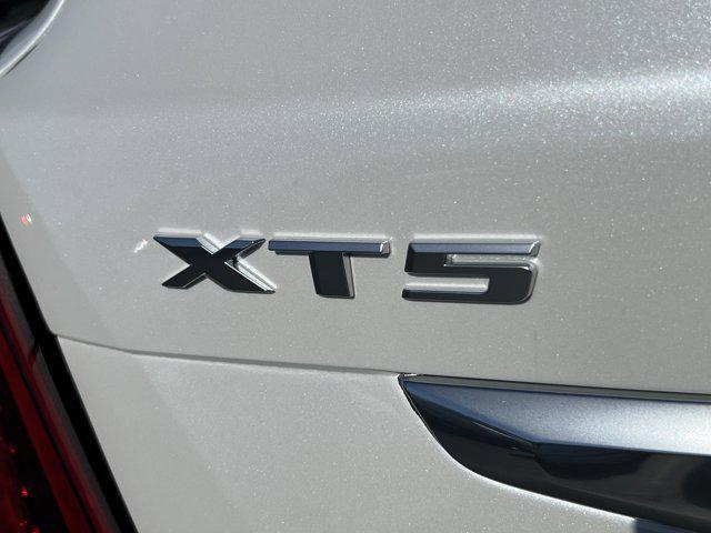 new 2025 Cadillac XT5 car, priced at $45,997