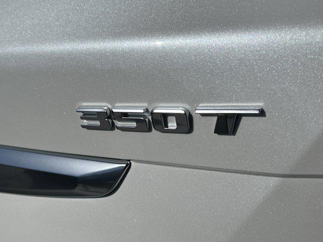 new 2025 Cadillac XT5 car, priced at $45,997