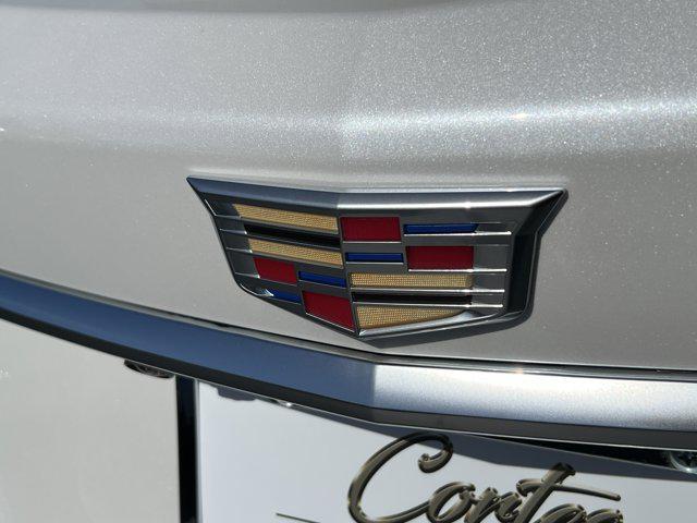 new 2025 Cadillac XT5 car, priced at $45,997