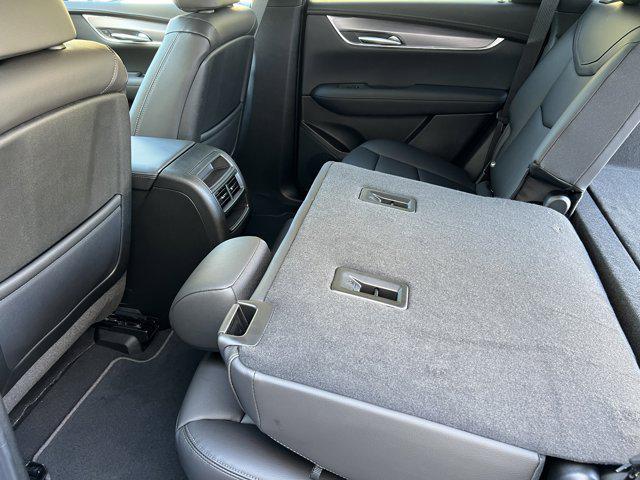 new 2025 Cadillac XT5 car, priced at $45,997