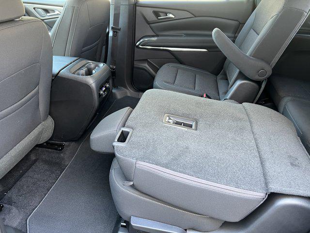 new 2026 Chevrolet Traverse car, priced at $43,093