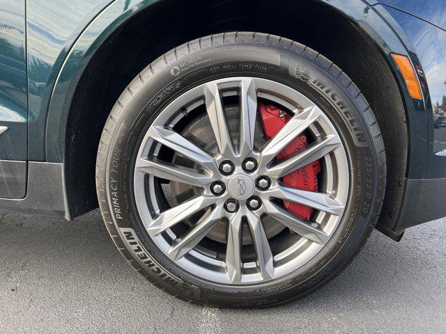 used 2025 Cadillac XT5 car, priced at $54,997