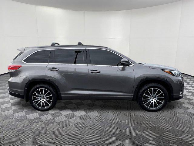 used 2018 Toyota Highlander car, priced at $25,497