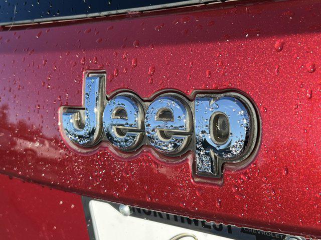 used 2014 Jeep Grand Cherokee car, priced at $11,997