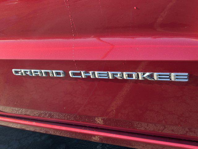 used 2014 Jeep Grand Cherokee car, priced at $11,997