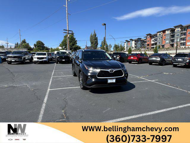 used 2024 Toyota Highlander car, priced at $45,497