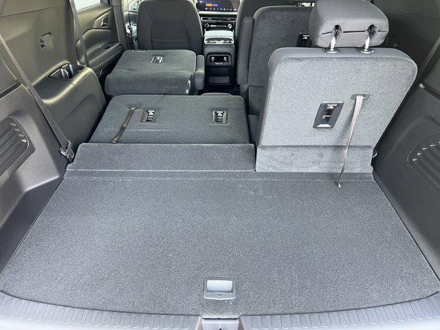 new 2025 Chevrolet Traverse car, priced at $40,595
