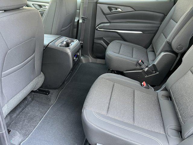 new 2025 Chevrolet Traverse car, priced at $40,595