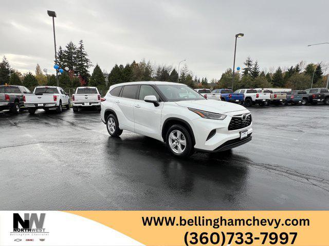 used 2022 Toyota Highlander car, priced at $28,497
