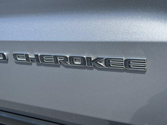 used 2017 Jeep Grand Cherokee car, priced at $13,797