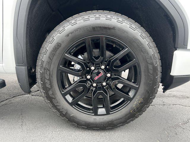 new 2025 GMC Sierra 1500 car, priced at $45,550