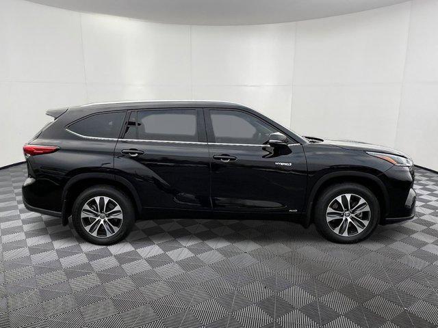 used 2021 Toyota Highlander Hybrid car, priced at $32,797