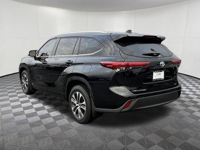 used 2021 Toyota Highlander Hybrid car, priced at $32,797