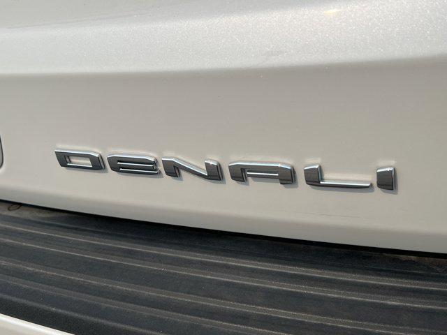 used 2024 GMC Yukon car, priced at $75,997