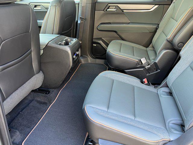 new 2025 GMC Acadia car, priced at $50,884