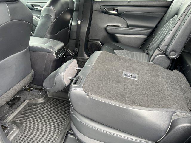 used 2022 Toyota Highlander car, priced at $40,997