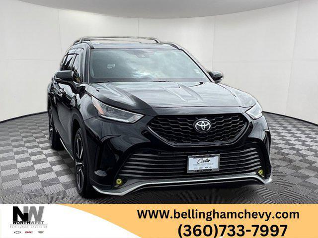 used 2022 Toyota Highlander car, priced at $40,997