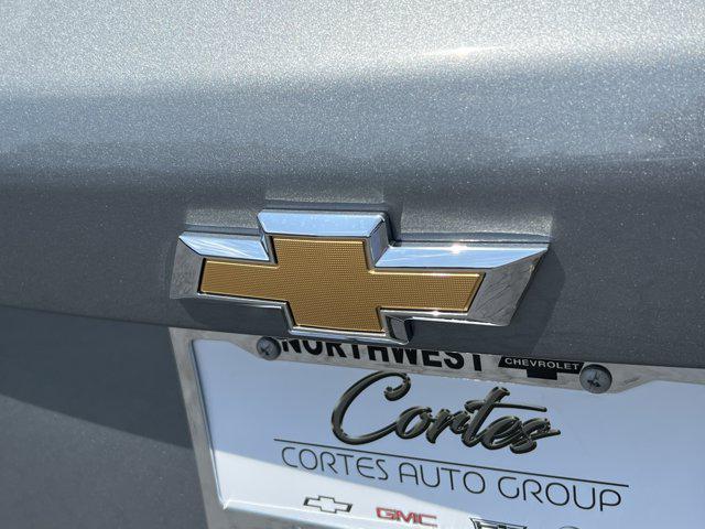 new 2026 Chevrolet Equinox car, priced at $32,903