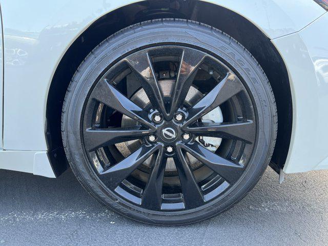 used 2023 Nissan Maxima car, priced at $29,997