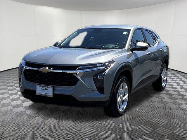 used 2025 Chevrolet Trax car, priced at $24,997