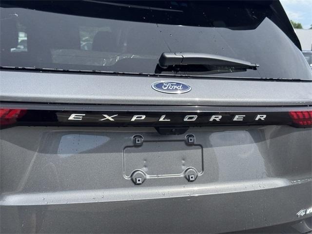 new 2025 Ford Explorer car