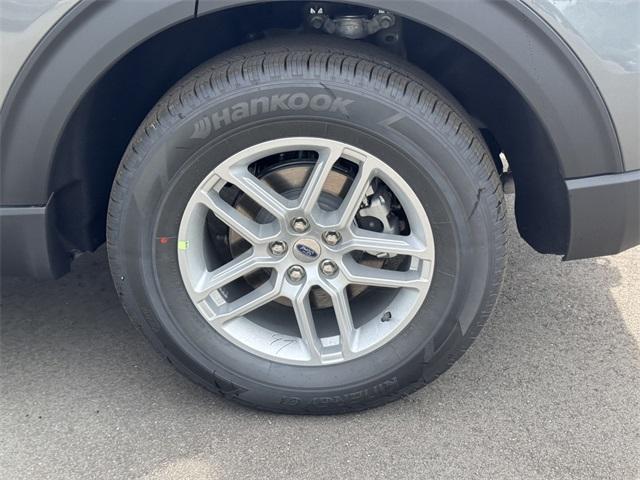 new 2025 Ford Explorer car