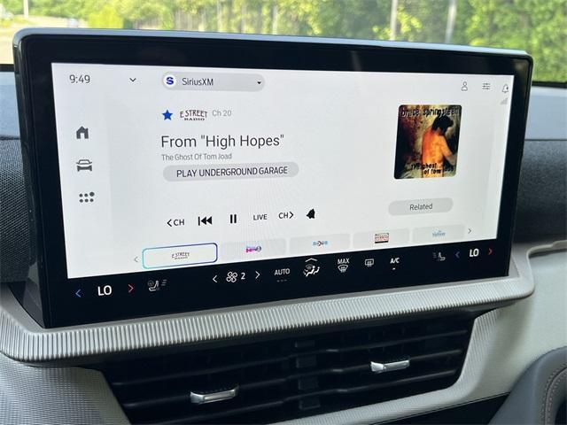 new 2025 Ford Explorer car