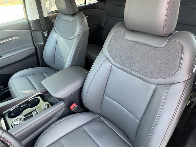 new 2025 Ford Explorer car