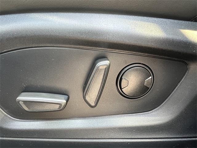 new 2025 Ford Explorer car