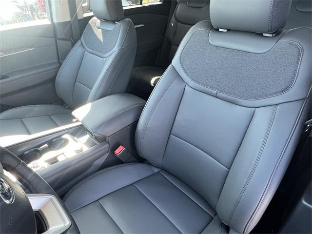 new 2025 Ford Explorer car