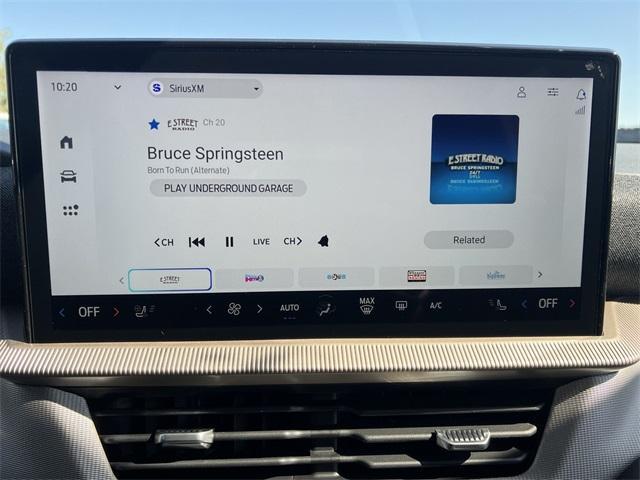 new 2025 Ford Explorer car