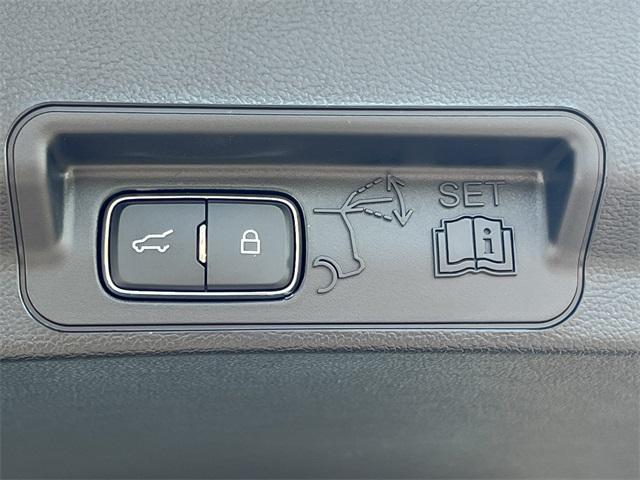 new 2025 Ford Explorer car