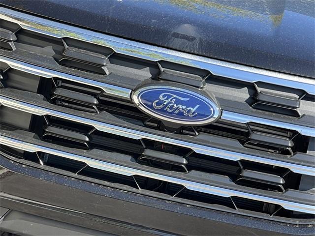 new 2025 Ford Explorer car