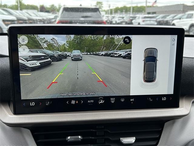 new 2025 Ford Explorer car