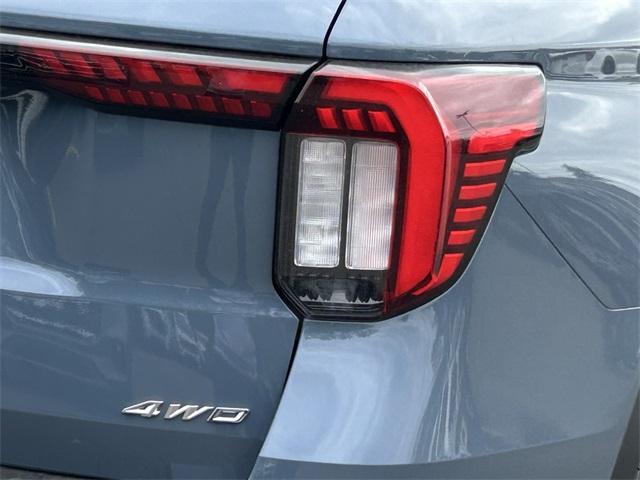 new 2025 Ford Explorer car