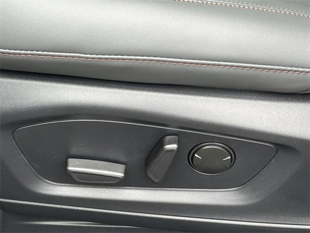 new 2025 Ford Explorer car