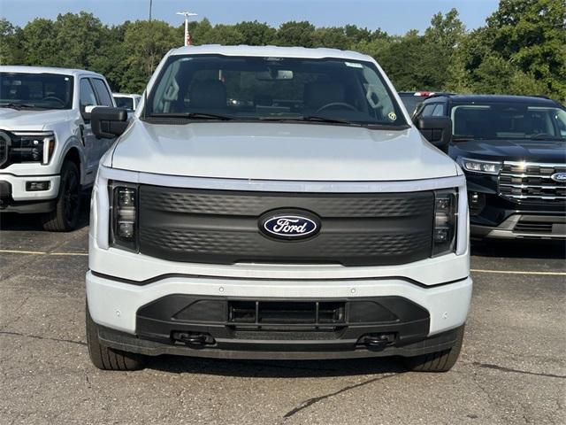 new 2025 Ford F-150 Lightning car